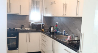 Stan površine 43m2, EŠ naselje